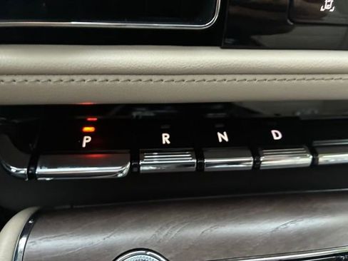 Used 2023 Lincoln Aviator Reserve w/ Equipment Group 201A image 20