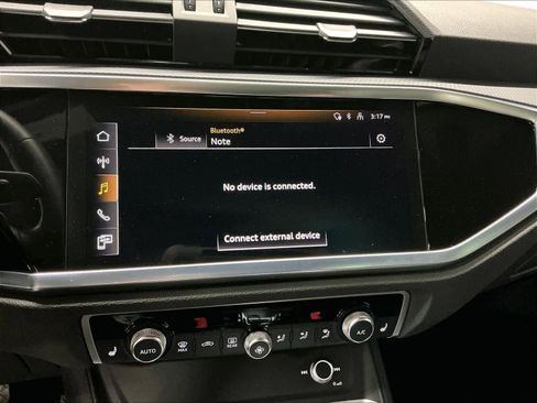 Certified 2025 Audi Q3 2.0T Premium image 37