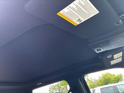 Used 2017 Ford F150 Lariat w/ Equipment Group 502A Luxury AWD/4WD image 14