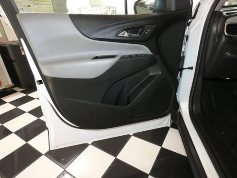 Used 2023 Chevrolet Equinox LS w/ LS Convenience Package AWD/4WD image 20