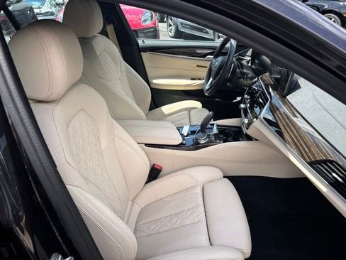 Used 2023 BMW 530i xDrive w/ Premium Package AWD/4WD image 6
