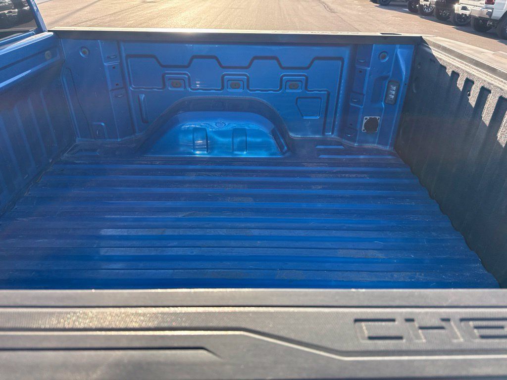 Used 2023 Chevrolet Silverado 1500 Custom AWD/4WD image 10