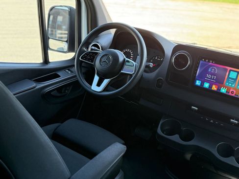 Used 2019 Mercedes-Benz Sprinter 170 Cargo image 14