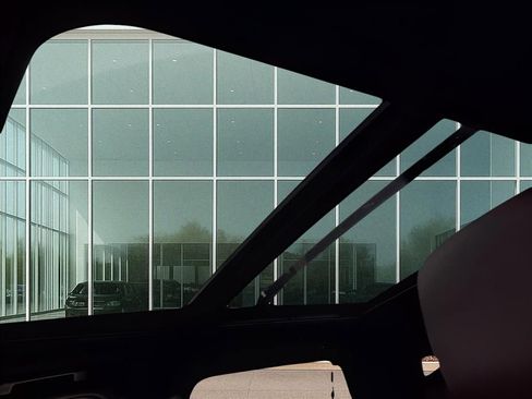 Used 2024 Ford Expedition Limited image 23