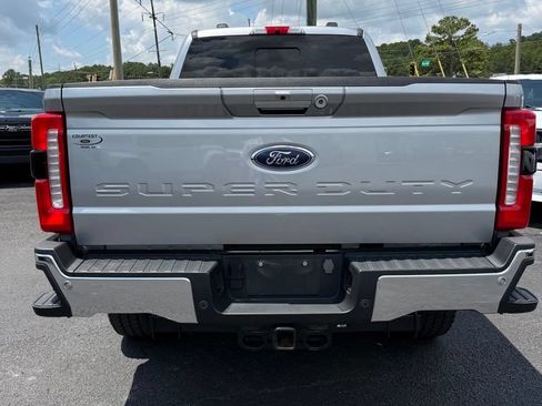 Used 2024 Ford F250 Lariat w/ Lariat Ultimate Package AWD/4WD image 4