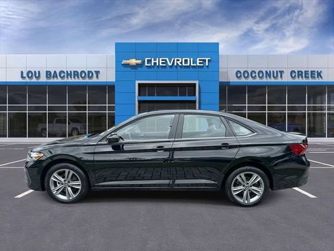 Used 2024 Volkswagen Jetta SE FWD image 5