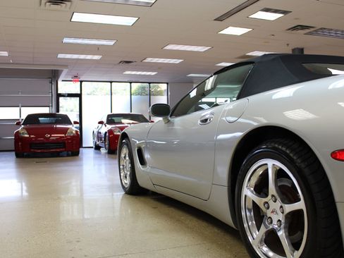 Used 2004 Chevrolet Corvette Convertible w/ Preferred Equipment Group image 15