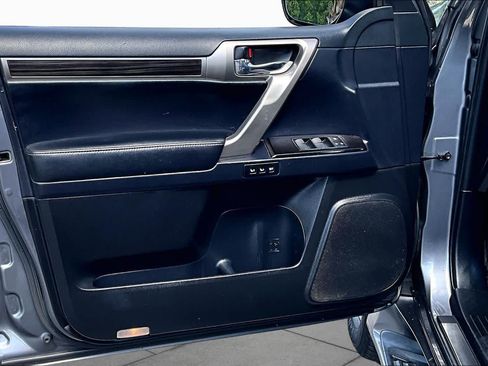 Used 2017 Lexus GX 460 w/ Navigation Package AWD/4WD image 21