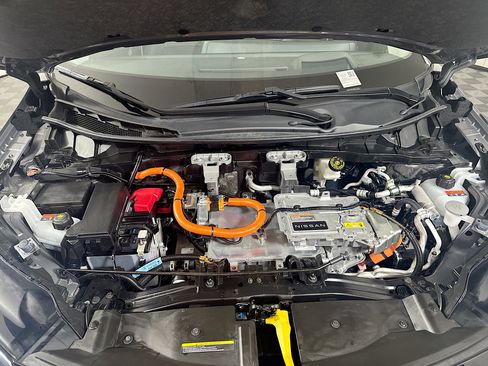 Used 2023 Nissan Ariya FWD image 36