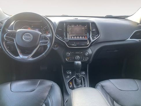 Used 2019 Jeep Cherokee Limited image 10