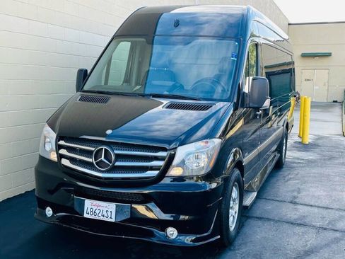 Used 2014 Mercedes-Benz Sprinter 2500 image 3