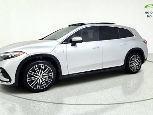 Used 2023 Mercedes-Benz EQS 580 4MATIC SUV image 4