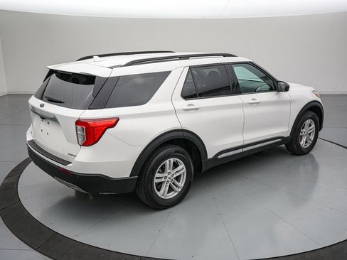 Certified 2024 Ford Explorer XLT w/ Equipment Group 202A AWD/4WD image 4