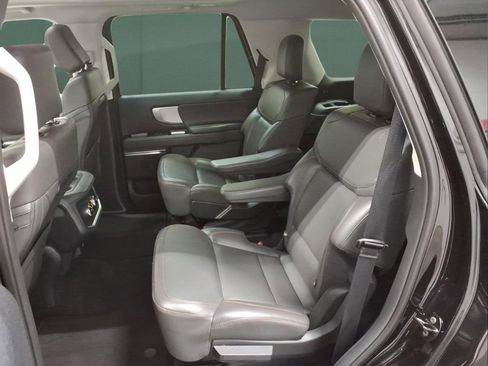 Certified 2025 Ford Expedition Active AWD/4WD image 25