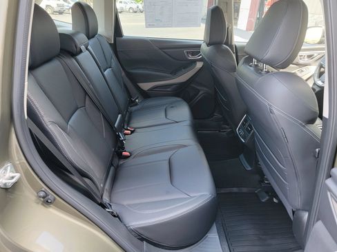 Used 2022 Subaru Forester Limited AWD/4WD image 16