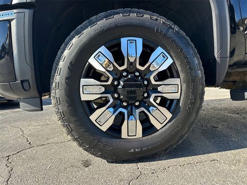 Used 2024 GMC Sierra 2500 Denali w/ Denali Reserve Package image 12