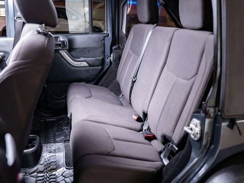 Used 2017 Jeep Wrangler Unlimited Sport image 16