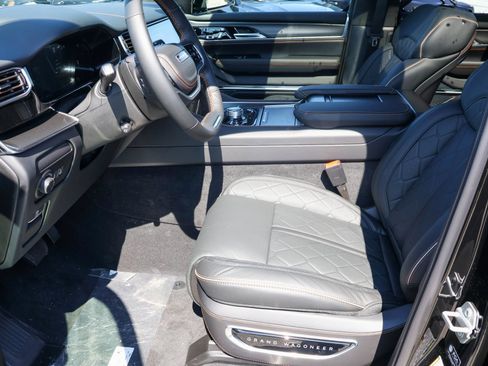 New 2026 Jeep Grand Wagoneer L Summit AWD/4WD image 4