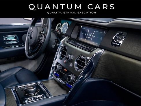 Used 2020 Rolls-Royce Cullinan AWD/4WD image 17