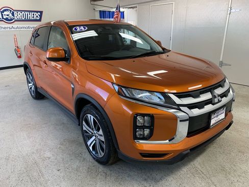 Used 2024 Mitsubishi Outlander Sport SE image 11