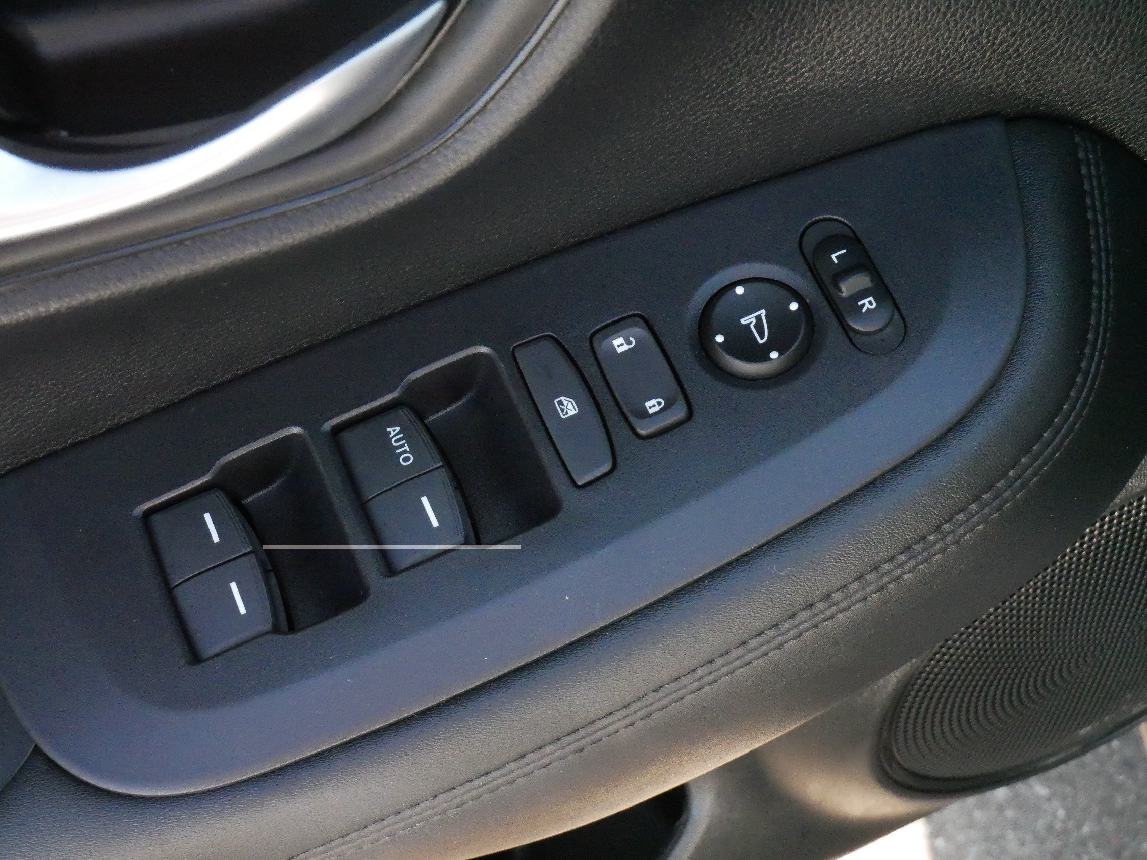 Certified 2024 Honda HR-V LX image 19