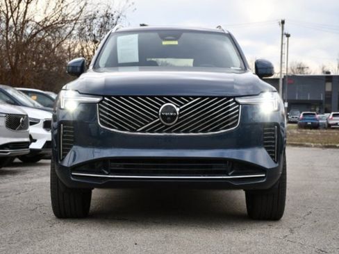 Certified 2025 Volvo XC90 B5 Plus image 2