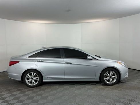 Used 2011 Hyundai Sonata Limited image 4