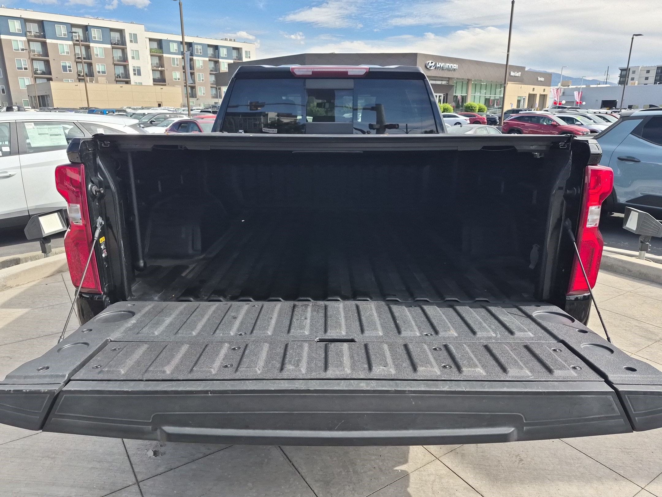 Used 2021 Chevrolet Silverado 1500 LT Trail Boss w/ Convenience Package II AWD/4WD image 29