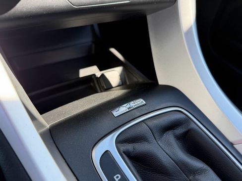 Used 2013 Ford Fusion SE FWD image 19