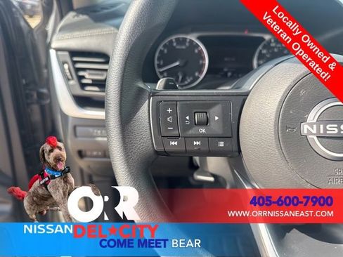 Used 2024 Nissan Rogue S AWD/4WD image 16