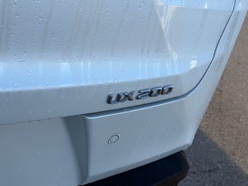 Used 2020 Lexus UX 200 w/ Premium Package FWD image 15