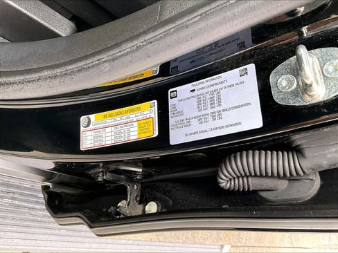 Used 2023 Chevrolet Suburban LT image 37