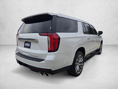 Used 2022 GMC Yukon XL Denali w/ Denali Ultimate Package image 5