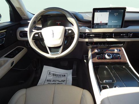 Used 2023 Lincoln Aviator Reserve w/ Class IV Trailer Tow Package image 11
