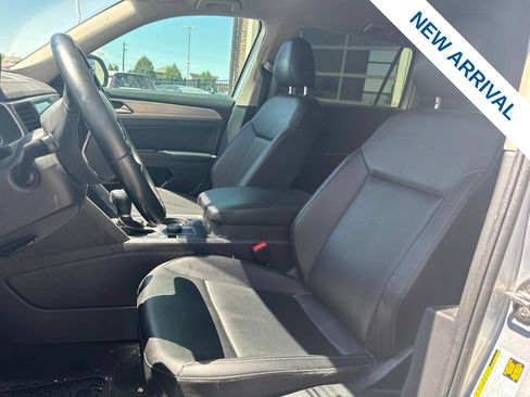 Used 2019 Volkswagen Atlas SE w/ Towing Package AWD/4WD image 16