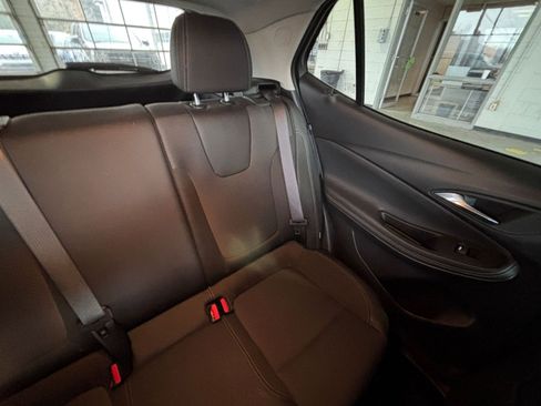 Used 2025 Buick Encore GX Preferred image 36