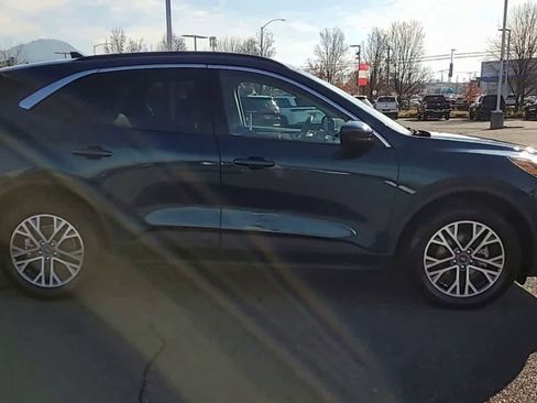 Used 2020 Ford Escape SEL image 9