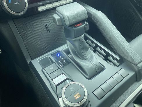 Used 2024 Toyota Tacoma TRD Sport image 19