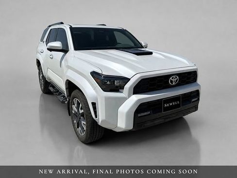Used 2025 Toyota 4Runner TRD Sport Premium w/ Tow Technology Package AWD/4WD image 3