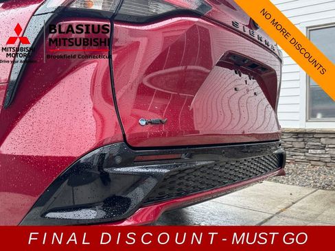 Used 2025 Toyota Sienna XSE w/ XSE Plus Package image 41