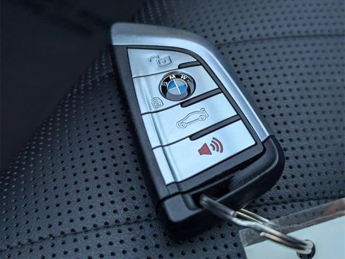 Used 2023 BMW X6 xDrive40i w/ M Sport Package image 25