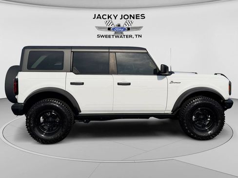 Used 2024 Ford Bronco Badlands w/ Sasquatch Package AWD/4WD image 6
