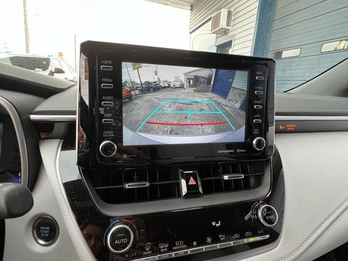 Used 2019 Toyota Corolla XSE image 23