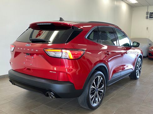 Used 2022 Ford Escape SE w/ SE Sport Appearance Package AWD/4WD image 9