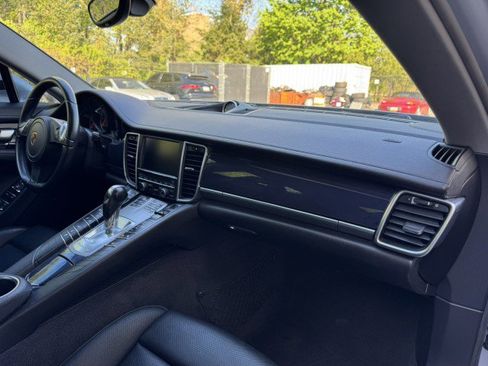 Used 2016 Porsche Panamera Edition image 43