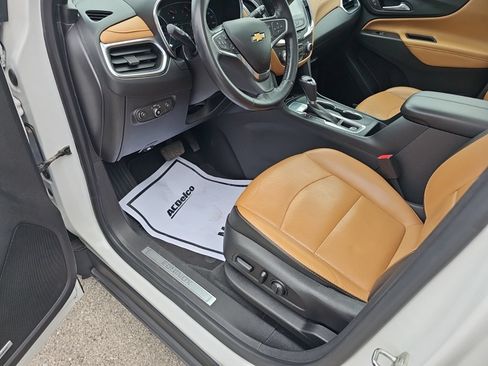 Used 2018 Chevrolet Equinox Premier FWD image 12
