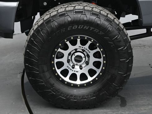 Used 2023 Ford F250 XLT w/ Black Appearance Package image 32