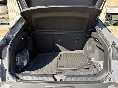 Used 2025 Volkswagen ID.4 Pro RWD image 27