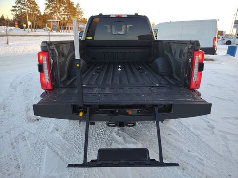 Used 2024 Ford F350 Lariat image 25
