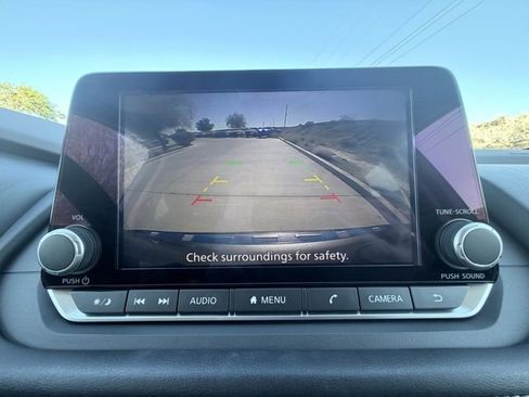 Used 2023 Nissan Rogue SV image 20